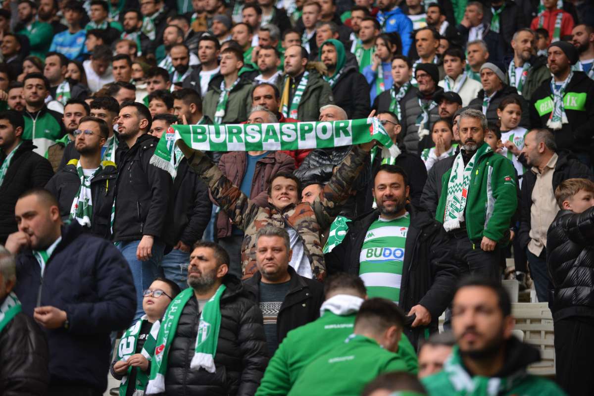 (FOTO GALERİ) Bursaspor-Anadolu Üniversitesi Taraftar Fotoğrafları
