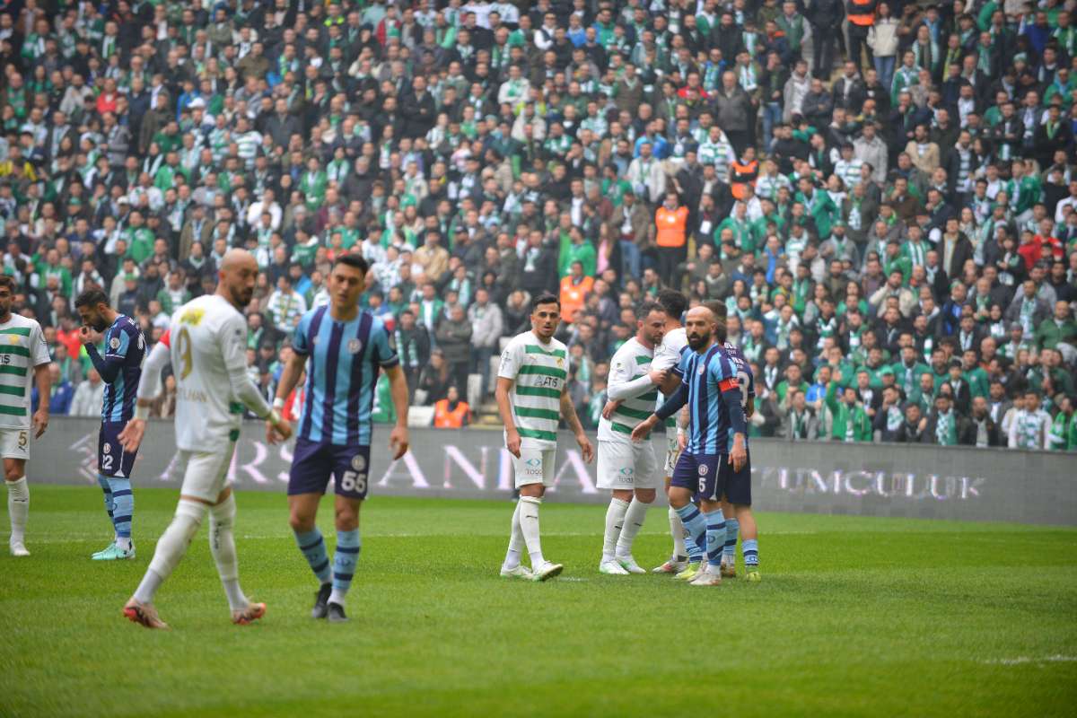 (FOTO GALERİ) Bursaspor-Anadolu Üniversitesi Taraftar Fotoğrafları