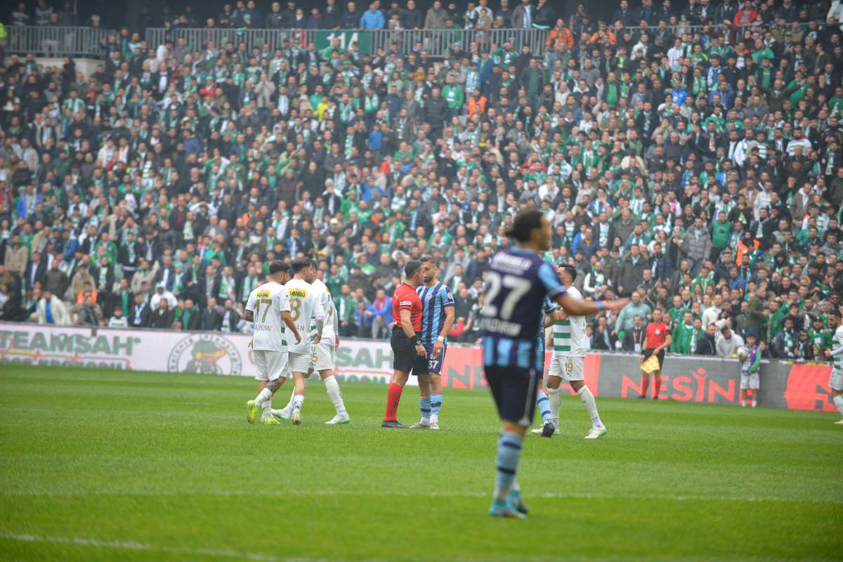 (FOTO GALERİ) Bursaspor-Anadolu Üniversitesi Taraftar Fotoğrafları
