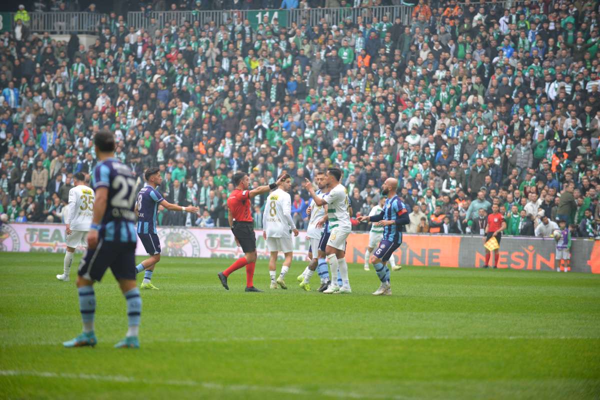 (FOTO GALERİ) Bursaspor-Anadolu Üniversitesi Taraftar Fotoğrafları