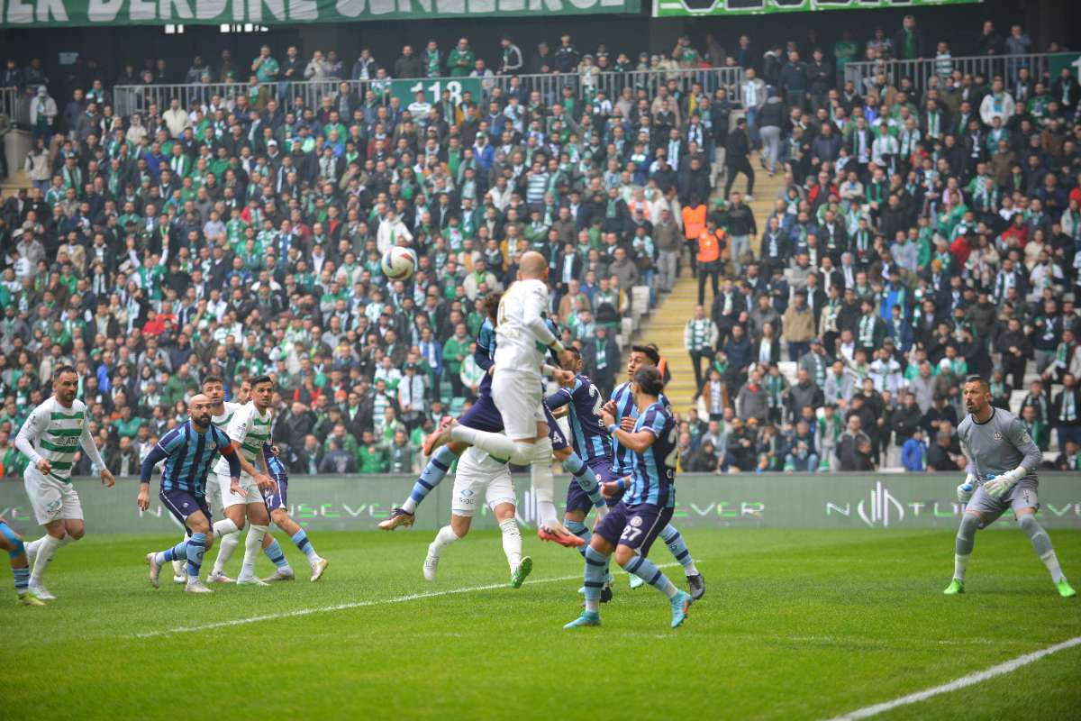 (FOTO GALERİ) Bursaspor-Anadolu Üniversitesi Taraftar Fotoğrafları