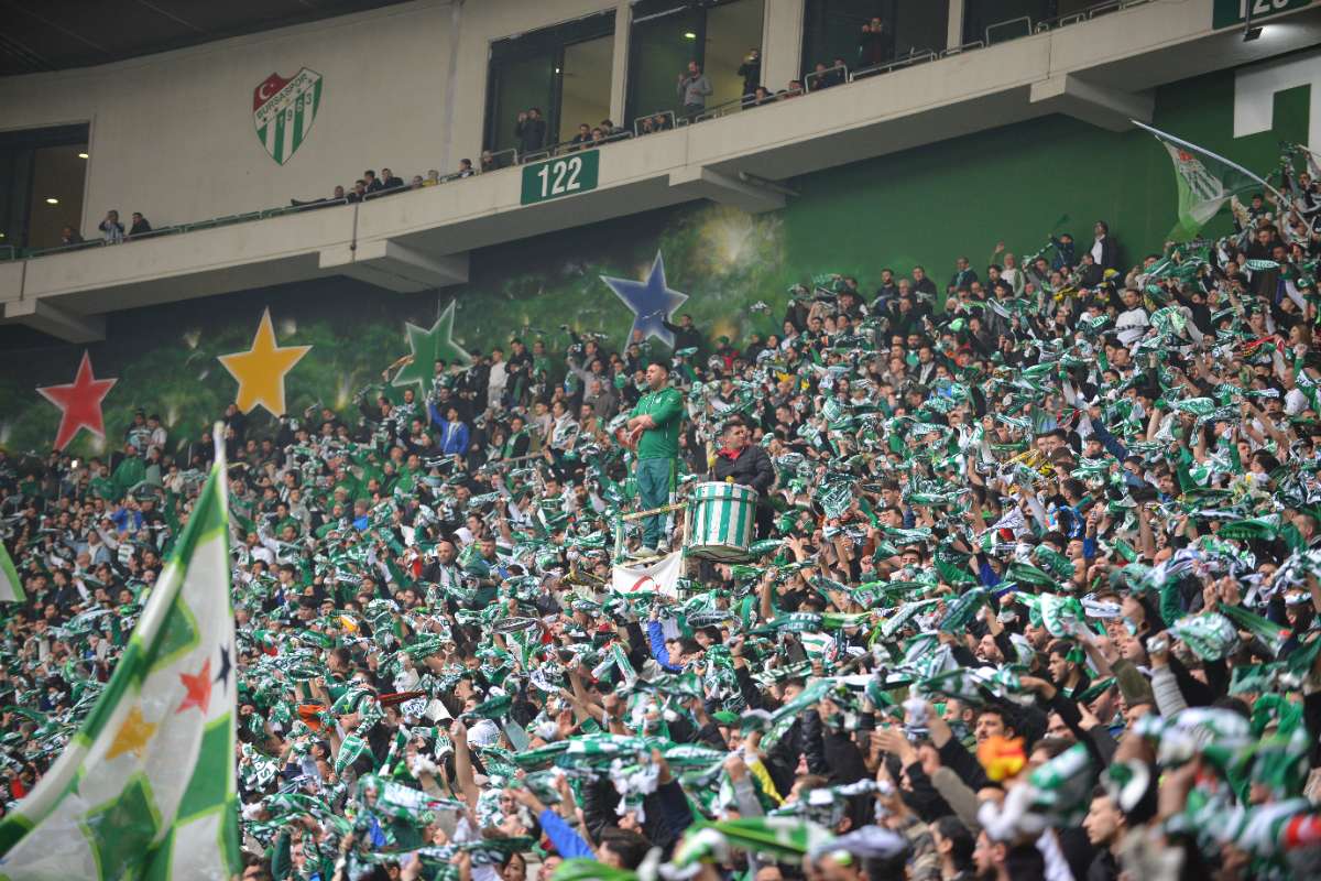 (FOTO GALERİ) Bursaspor-Anadolu Üniversitesi Taraftar Fotoğrafları