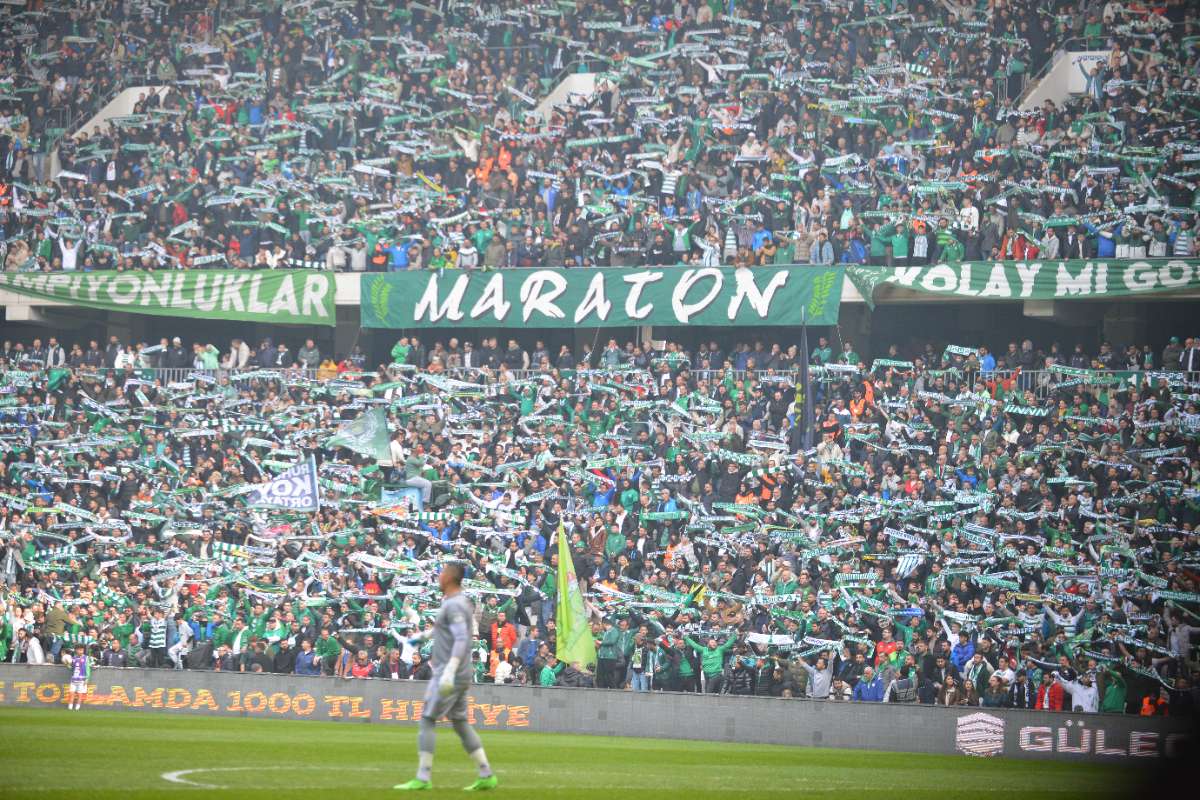 (FOTO GALERİ) Bursaspor-Anadolu Üniversitesi Taraftar Fotoğrafları