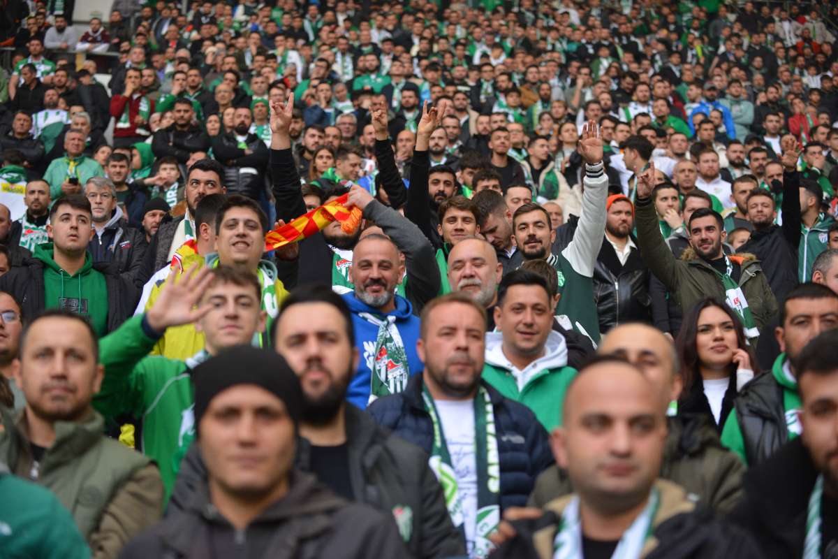 (FOTO GALERİ) Bursaspor-Anadolu Üniversitesi Taraftar Fotoğrafları