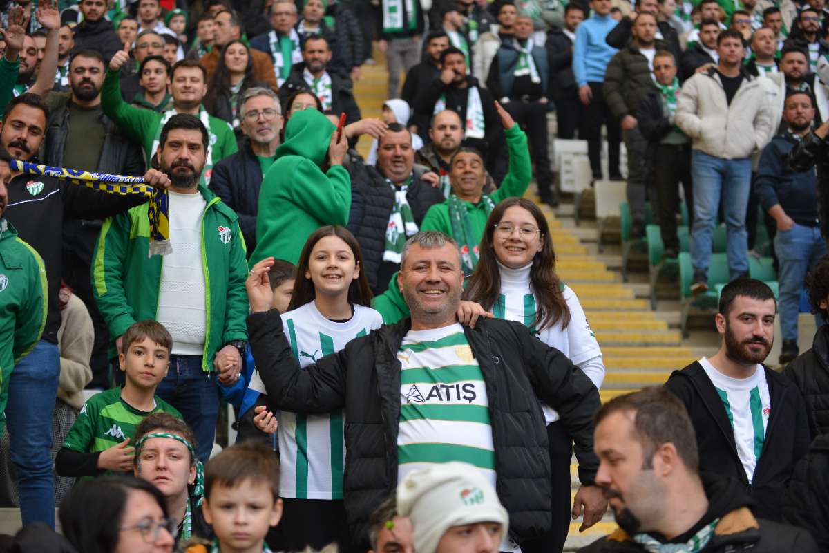 (FOTO GALERİ) Bursaspor-Anadolu Üniversitesi Taraftar Fotoğrafları