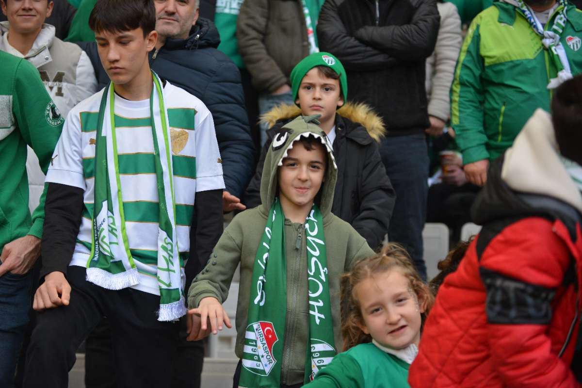 (FOTO GALERİ) Bursaspor-Anadolu Üniversitesi Taraftar Fotoğrafları