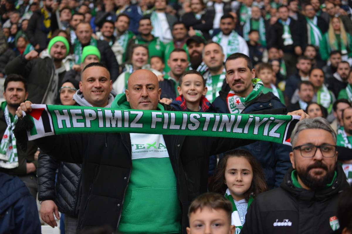 (FOTO GALERİ) Bursaspor-Anadolu Üniversitesi Taraftar Fotoğrafları