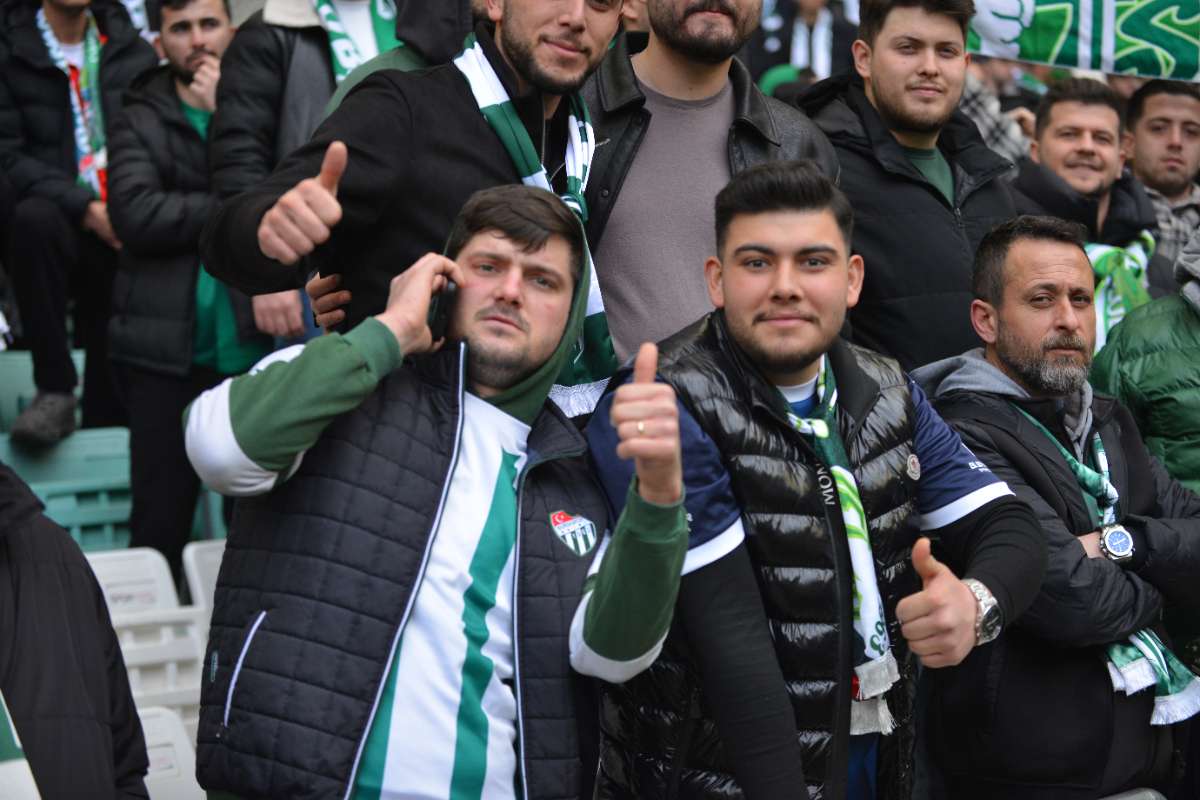 (FOTO GALERİ) Bursaspor-Anadolu Üniversitesi Taraftar Fotoğrafları