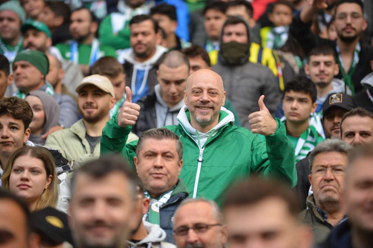 (FOTO GALERİ) Bursaspor-Anadolu Üniversitesi Taraftar Fotoğrafları