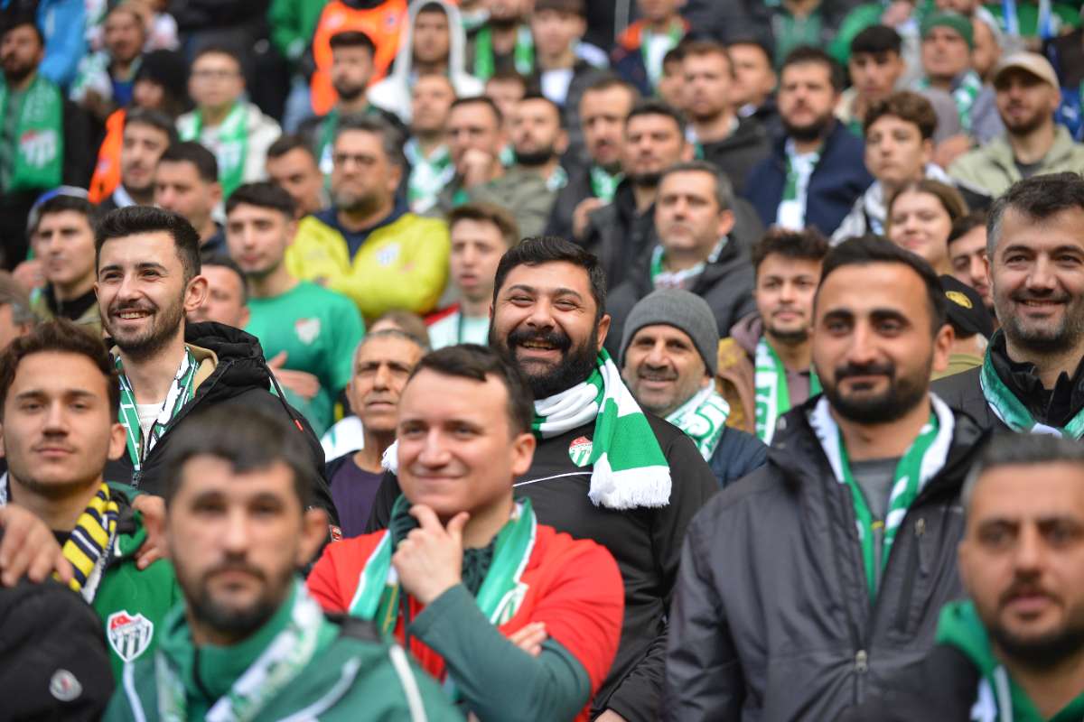 (FOTO GALERİ) Bursaspor-Anadolu Üniversitesi Taraftar Fotoğrafları