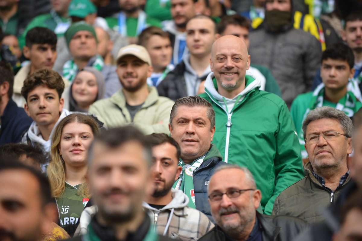 (FOTO GALERİ) Bursaspor-Anadolu Üniversitesi Taraftar Fotoğrafları