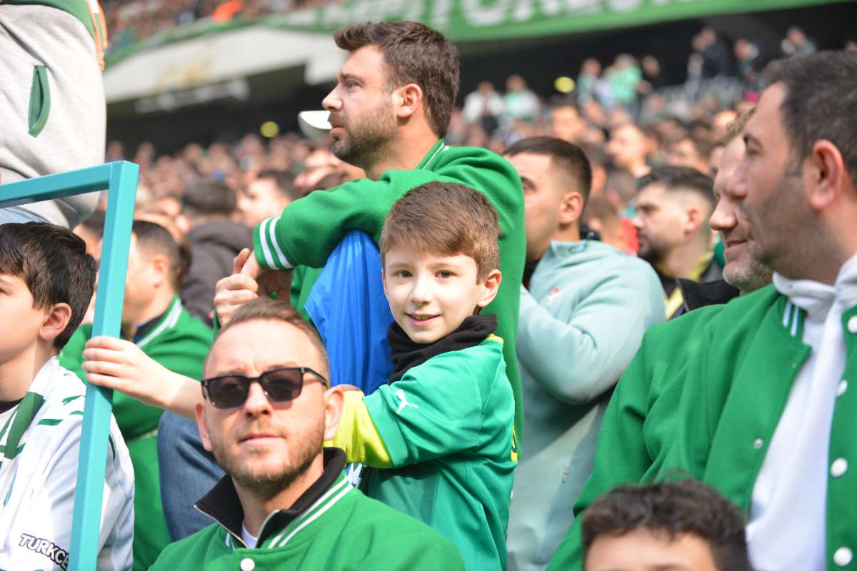 (FOTO GALERİ) Bursaspor-Anadolu Üniversitesi Taraftar Fotoğrafları