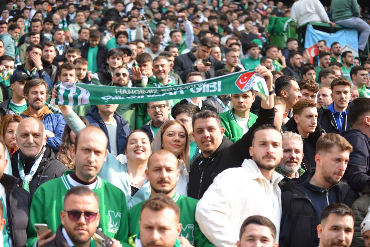 (FOTO GALERİ) Bursaspor-Anadolu Üniversitesi Taraftar Fotoğrafları