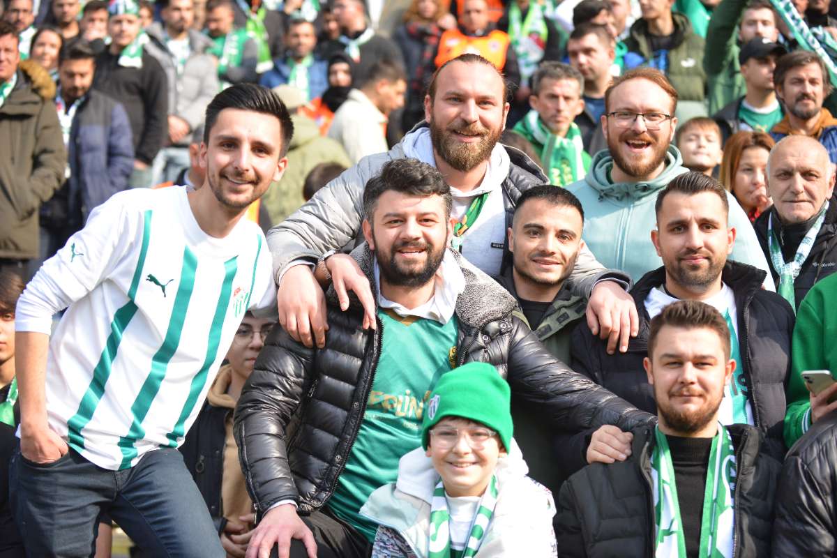 (FOTO GALERİ) Bursaspor-Anadolu Üniversitesi Taraftar Fotoğrafları