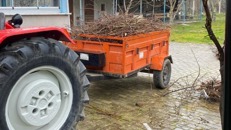 Traktörden düşen yaşlı adam hayatını kaybetti