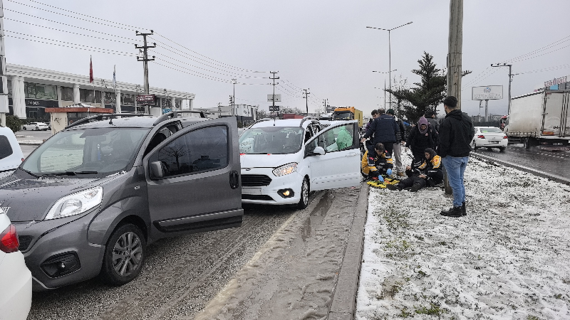 Zincirleme kazada 4 kişi yaralandı