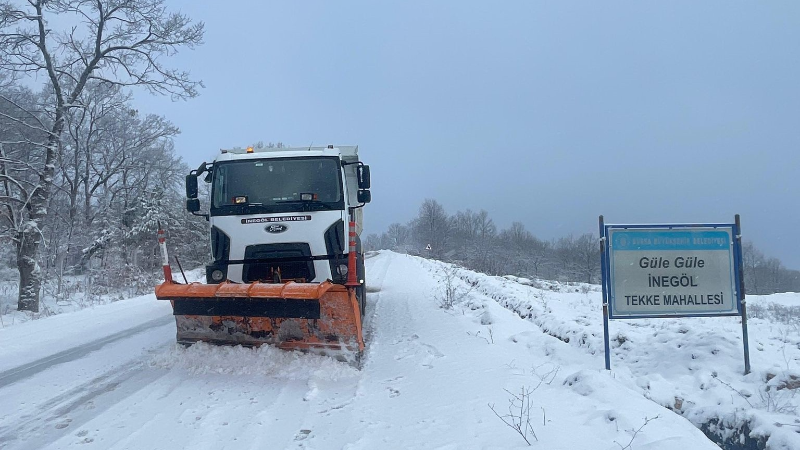 24 saatte 925 kilometre kar temizleme çalışması yapıldı