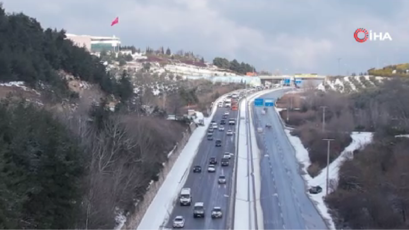 Bursa'da kar yağışı sebebiyle kapanan yol tekrar açıldı