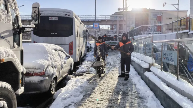 İstanbul'da hafta sonu sınav ve eğitimlere zorunlu ara!