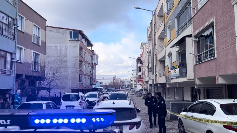 Bursa'da ekmek almaya giderken bacağından vuruldu