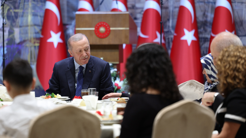 Cumhurbaşkanı Erdoğan: "Demir yumruğumuzu daima hazır tutuyoruz"