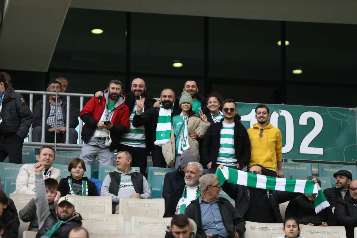 (FOTO GALERİ) Bursaspor-Silifke Belediyespor Taraftar Fotoğrafları