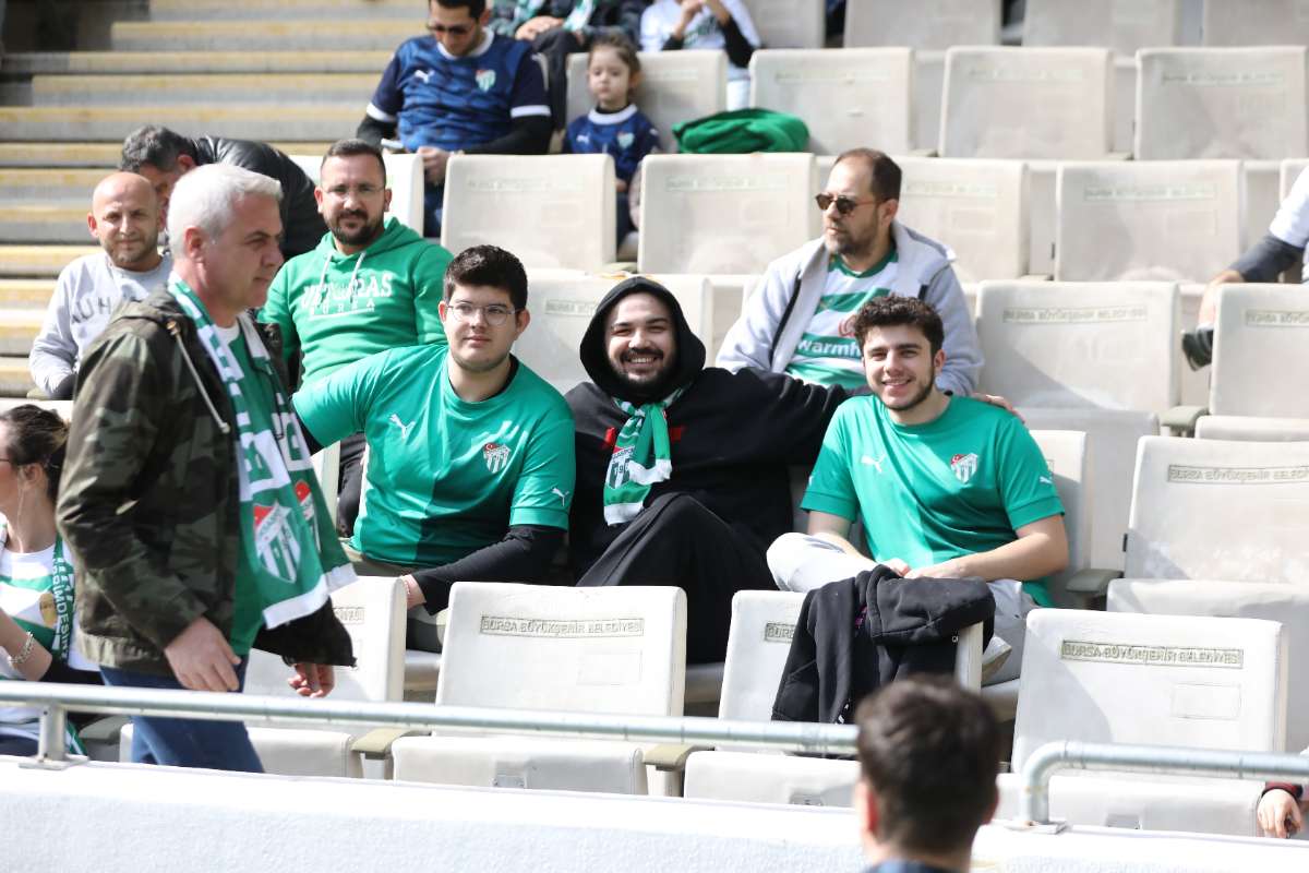 (FOTO GALERİ) Bursaspor-Silifke Belediyespor Taraftar Fotoğrafları