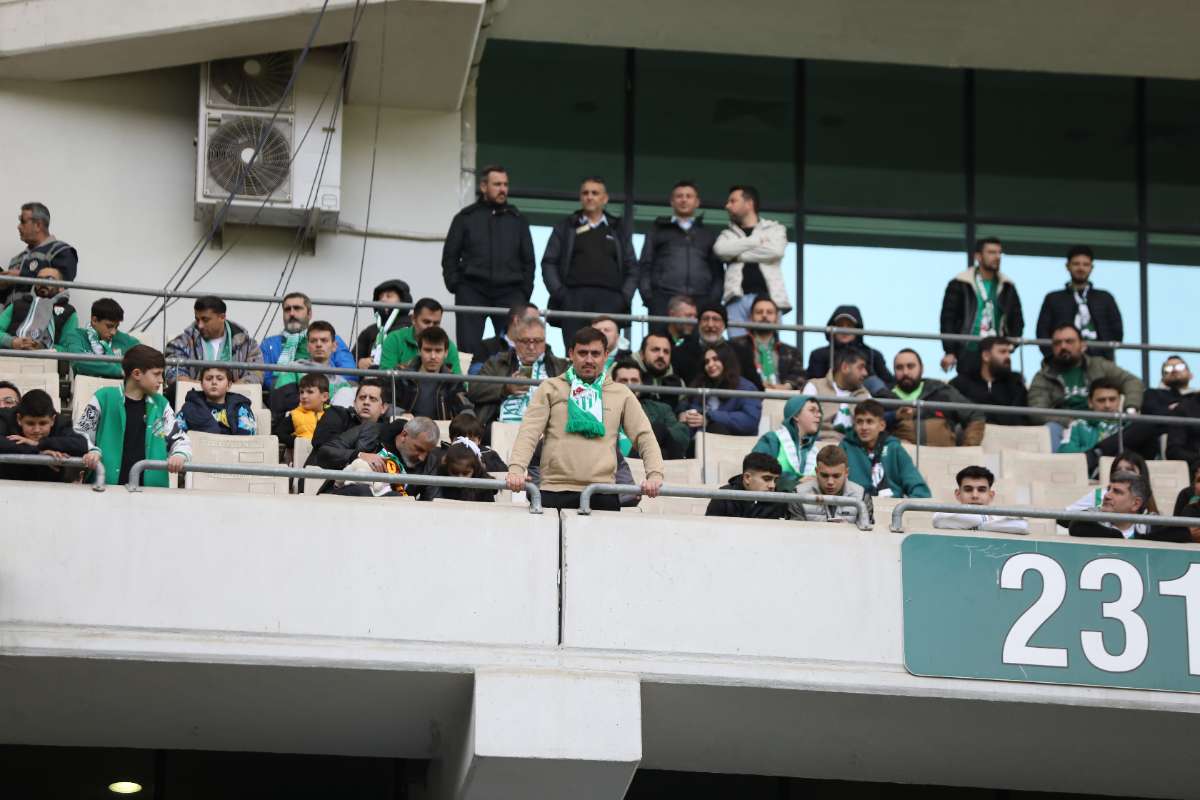 (FOTO GALERİ) Bursaspor-Silifke Belediyespor Taraftar Fotoğrafları