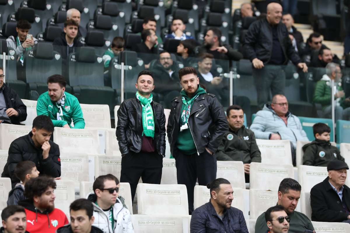 (FOTO GALERİ) Bursaspor-Silifke Belediyespor Taraftar Fotoğrafları