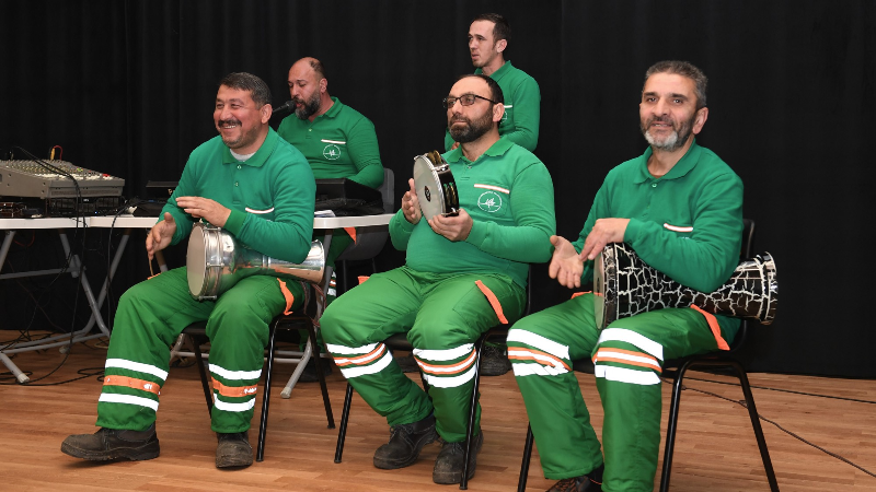 Temizlik işçileri kurdukları orkestra ile konser verecek