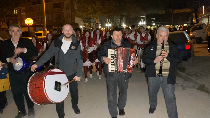 İlçe halkını Rumeli ezgileriyle sahura uyandırdılar