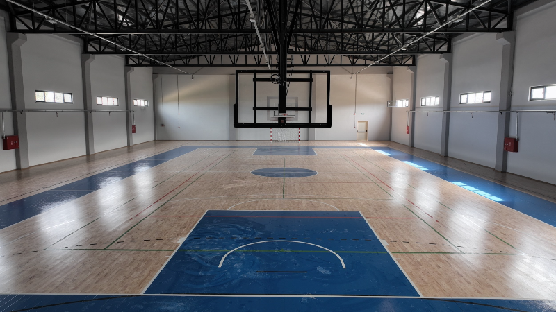 Gemlik Spor Salonu açılış için gün sayıyor