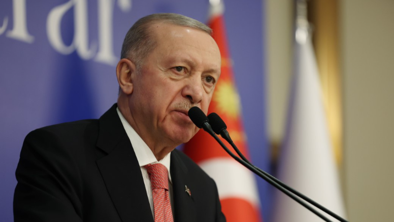 Cumhurbaşkanı Erdoğan: "Bizim ne şahsen, ne parti, ne de ittifak olarak muhalefetin müsamerelerine ayıracak vaktimiz yok"