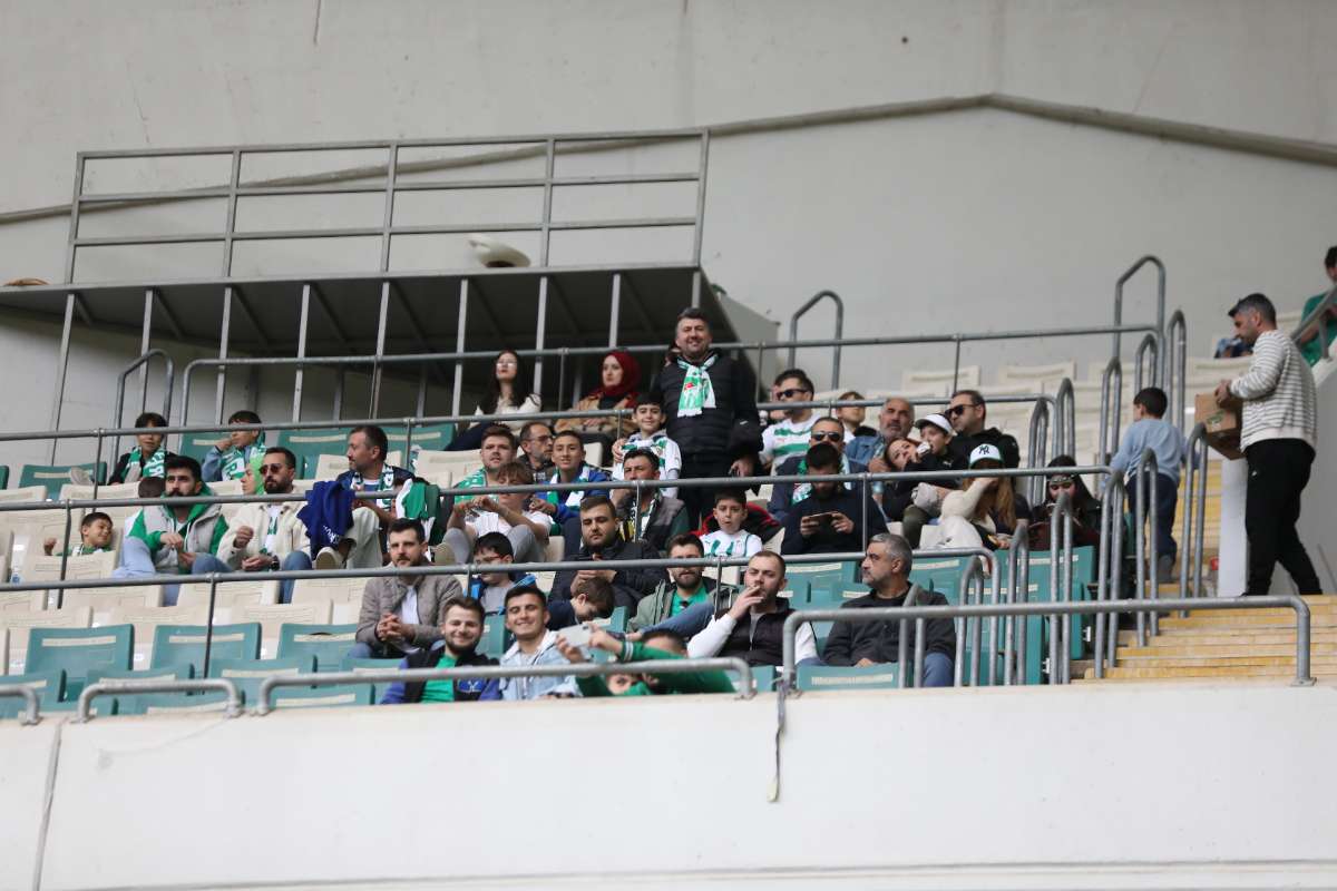 (FOTO GALERİ) BURSASPOR - 23 ELAZIĞ FK TARAFTAR FOTOĞRAFLARI