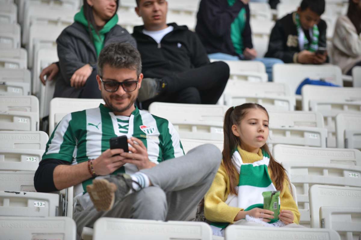 (FOTO GALERİ) BURSASPOR - 23 ELAZIĞ FK TARAFTAR FOTOĞRAFLARI