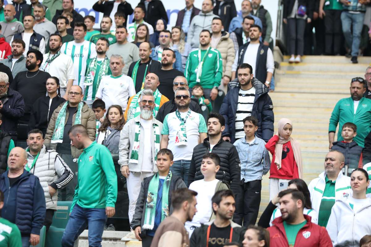 (FOTO GALERİ) BURSASPOR - 23 ELAZIĞ FK TARAFTAR FOTOĞRAFLARI