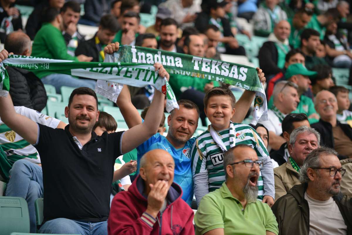 (FOTO GALERİ) BURSASPOR - 23 ELAZIĞ FK TARAFTAR FOTOĞRAFLARI