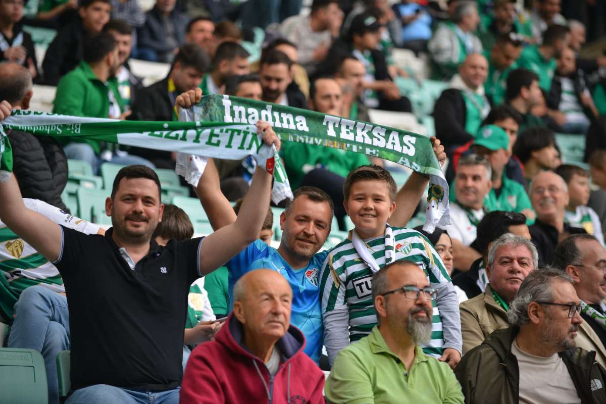 (FOTO GALERİ) BURSASPOR - 23 ELAZIĞ FK TARAFTAR FOTOĞRAFLARI