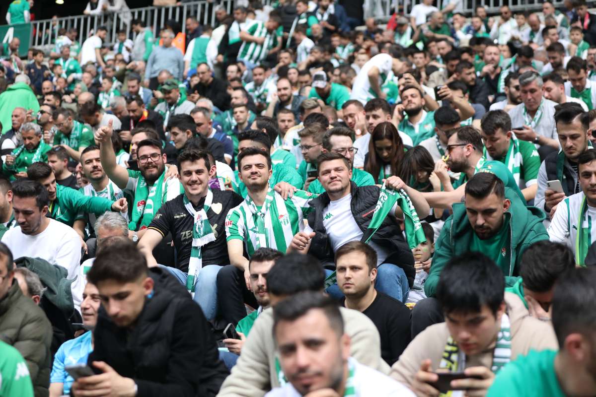 (FOTO GALERİ) BURSASPOR - 23 ELAZIĞ FK TARAFTAR FOTOĞRAFLARI - 2