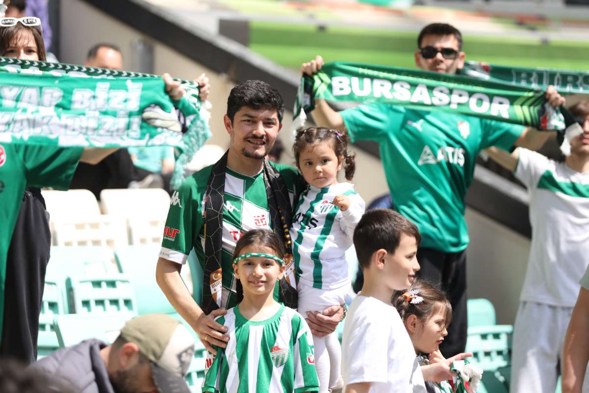 (FOTO GALERİ) BURSASPOR-BORNOVA FK TARAFTAR FOTOĞRAFLARI-1