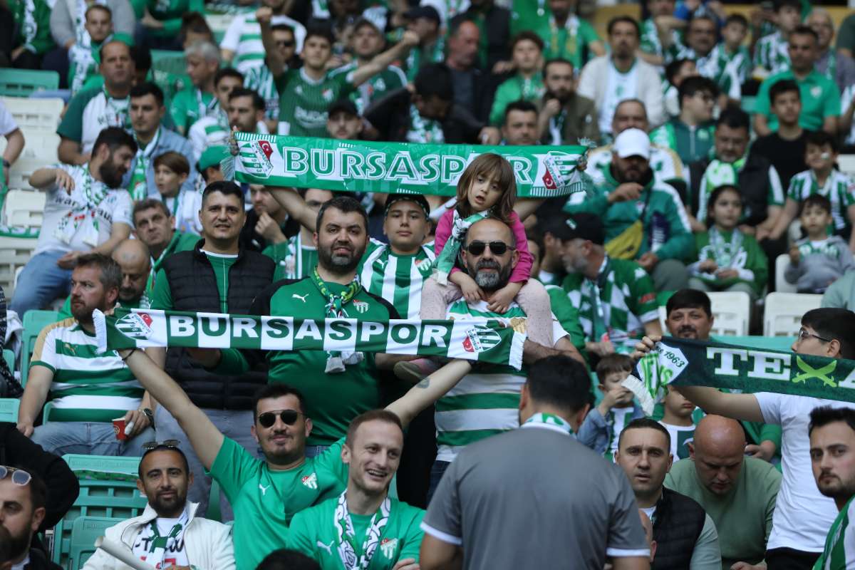 (FOTO GALERİ) BURSASPOR-BORNOVA FK TARAFTAR FOTOĞRAFLARI-1