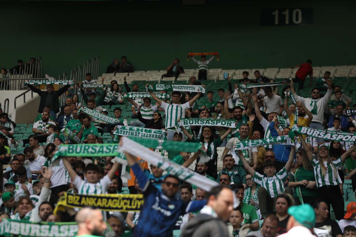(FOTO GALERİ) BURSASPOR-BORNOVA FK TARAFTAR FOTOĞRAFLARI-1