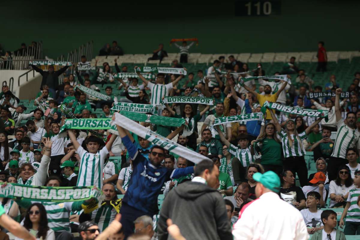 (FOTO GALERİ) BURSASPOR-BORNOVA FK TARAFTAR FOTOĞRAFLARI-1
