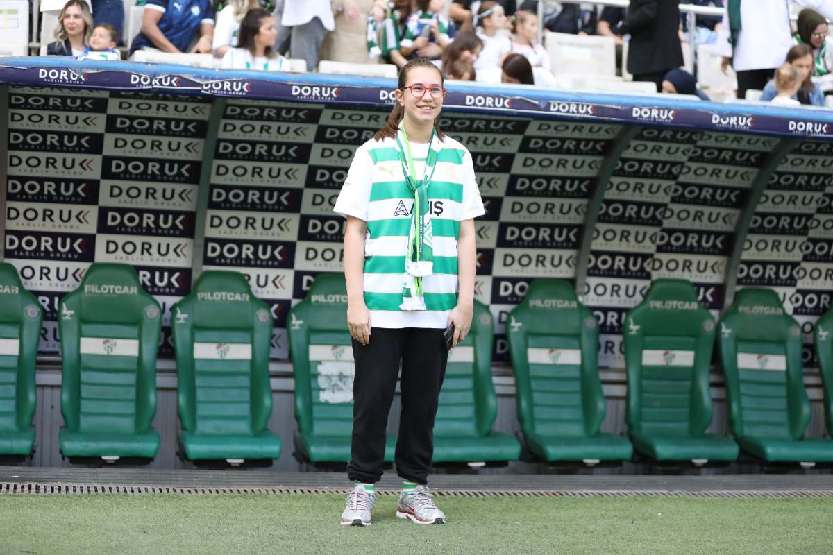 (FOTO GALERİ) BURSASPOR-BORNOVA FK TARAFTAR FOTOĞRAFLARI-1