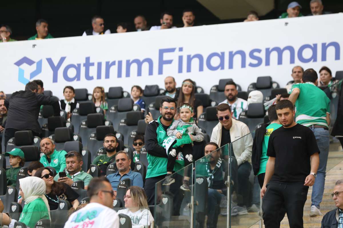 (FOTO GALERİ) BURSASPOR-BORNOVA FK TARAFTAR FOTOĞRAFLARI-1