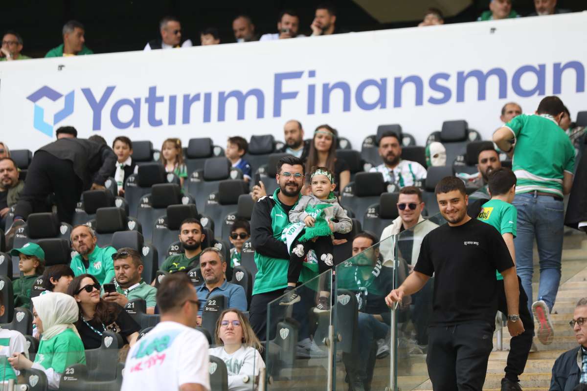 (FOTO GALERİ) BURSASPOR-BORNOVA FK TARAFTAR FOTOĞRAFLARI-1