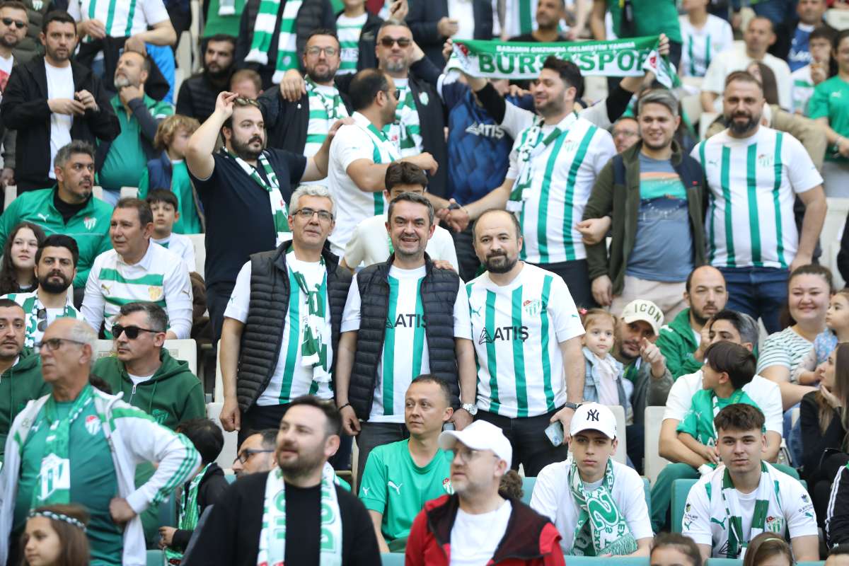(FOTO GALERİ) BURSASPOR-BORNOVA FK TARAFTAR FOTOĞRAFLARI-2
