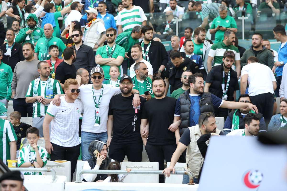 (FOTO GALERİ) BURSASPOR-BORNOVA FK TARAFTAR FOTOĞRAFLARI-2