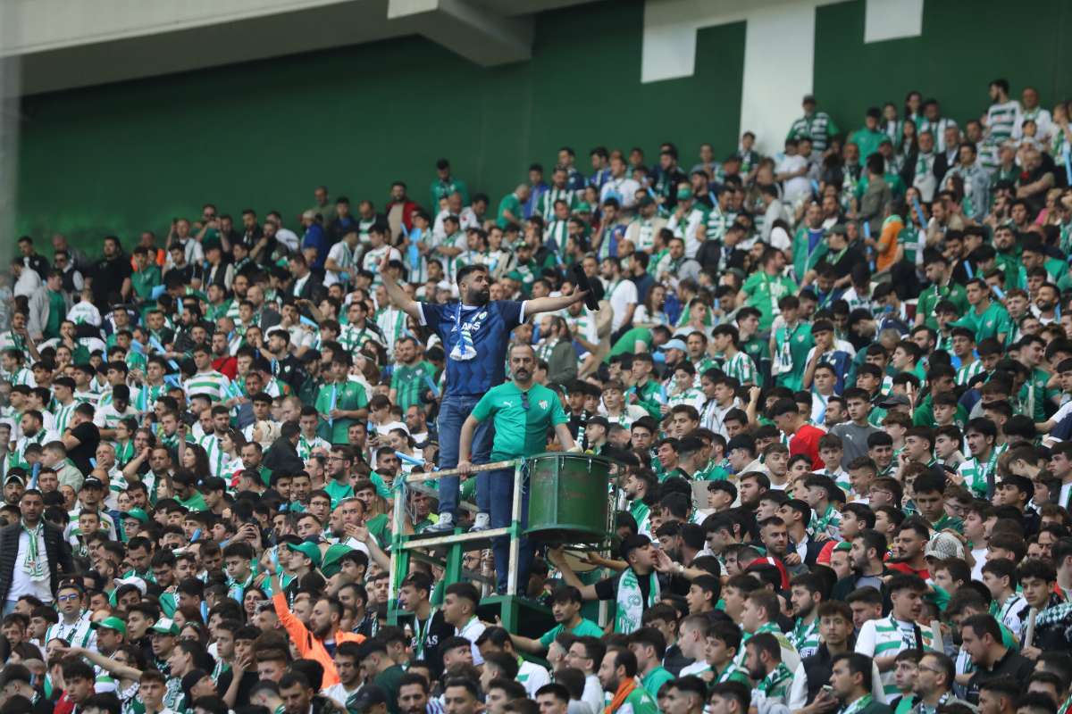 (FOTO GALERİ) BURSASPOR-BORNOVA FK TARAFTAR FOTOĞRAFLARI-2
