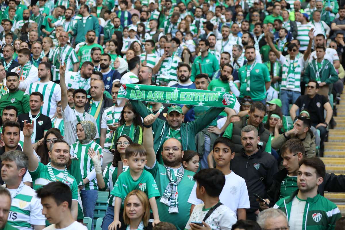 (FOTO GALERİ) BURSASPOR-BORNOVA FK TARAFTAR FOTOĞRAFLARI-2